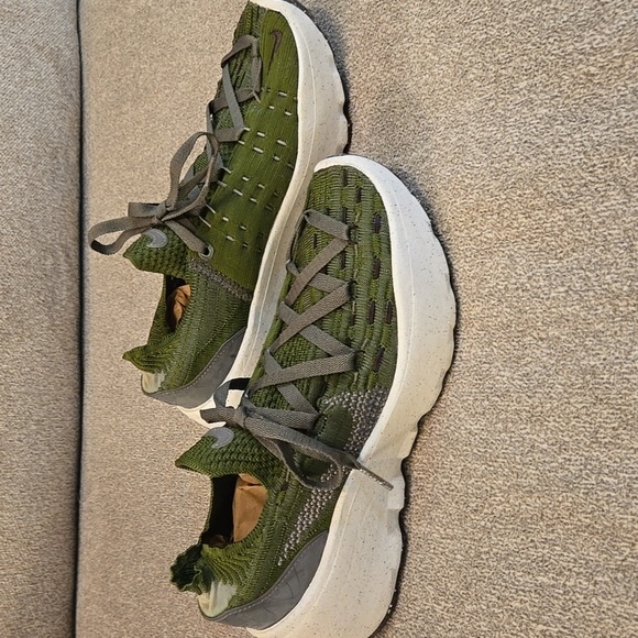 Women's Nike Space Hippie 04 Sneakers In Rough Green Size 9 - Picture 3 of 10